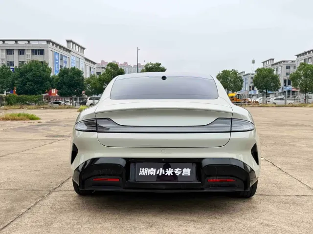 Xiaomi SU7 — Фото автомобиля 14