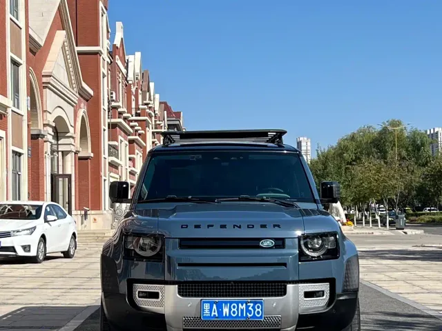 Land Rover Defender — Фото автомобиля 3