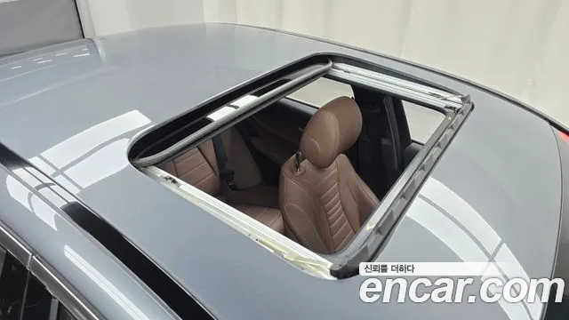 Mercedes-Benz E-Class — Фото автомобиля 24