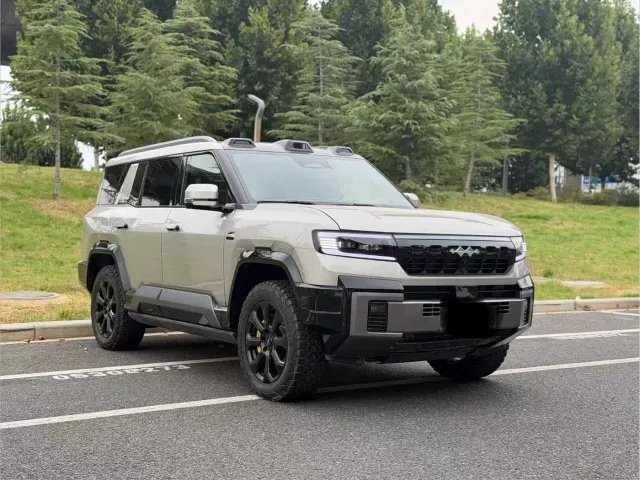 BYD FangChengBao Leopard 8 — Фото автомобиля 3