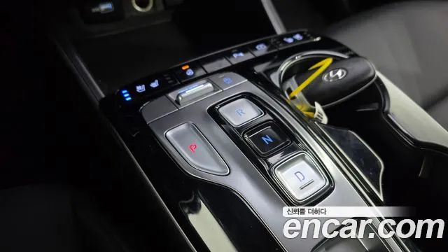 Hyundai Tucson Tucson (NX4) Бензин 1.6 турбо 2WD — Фото автомобиля 9