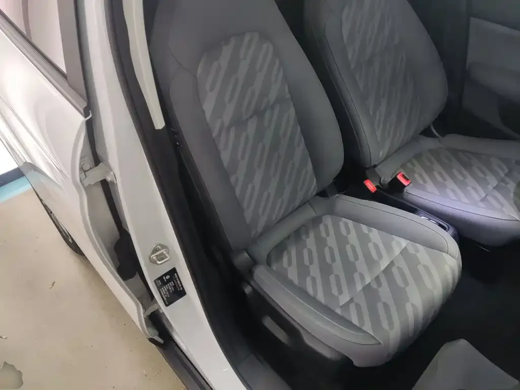 Leapmotor Leapmotor T03 2024 403 Comfort Edition — Фото автомобиля 24