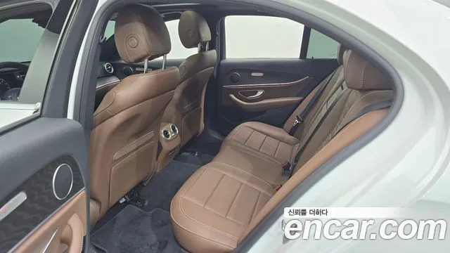 Mercedes-Benz E-Class W213 — Фото автомобиля 17