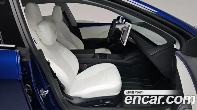 Tesla Model 3 — Фото автомобиля 10