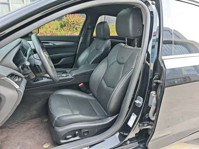 Cadillac CT5 — Фото автомобиля 14