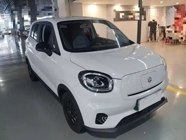 Leapmotor T03 — Фото автомобиля 3