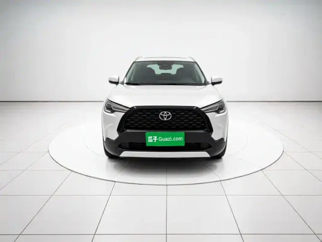 Toyota Corolla Cross — Фото автомобиля 2