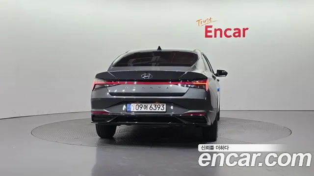 Hyundai AVANTE Avante (CN7) — Фото автомобиля 4