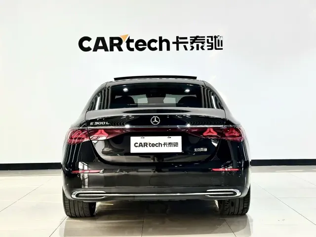 Mercedes-Benz E-Class — Фото автомобиля 5