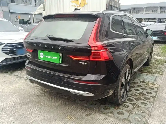 Volvo XC60 — Фото автомобиля 6