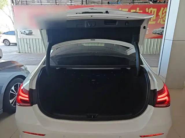 Mercedes-Benz A-Class — Фото автомобиля 18