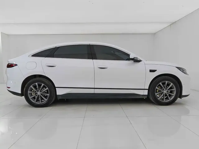 BYD Qin L — Фото автомобиля 7