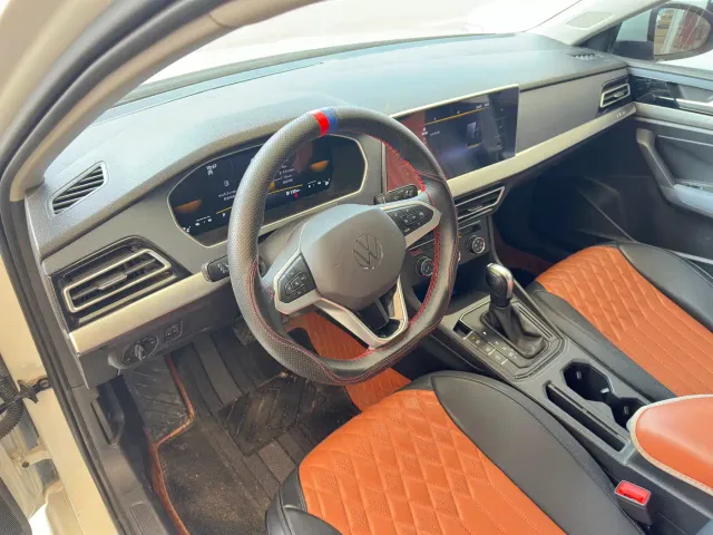 Volkswagen Lavida — Фото автомобиля 5