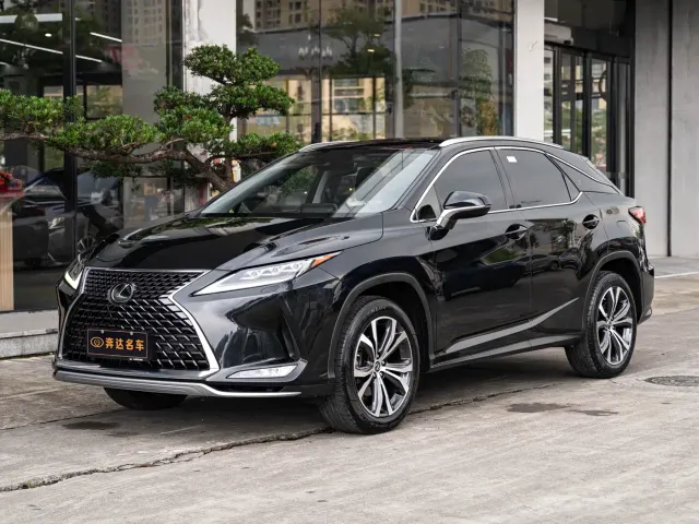 Фотография автомобиля — Lexus RX