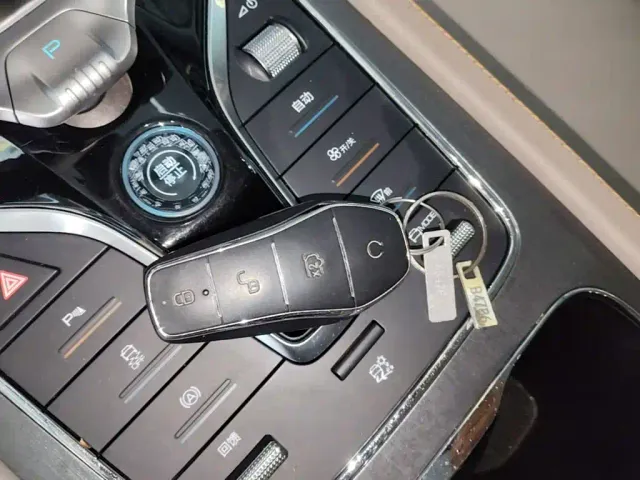 BYD Yuan PLUS — Фото автомобиля 8