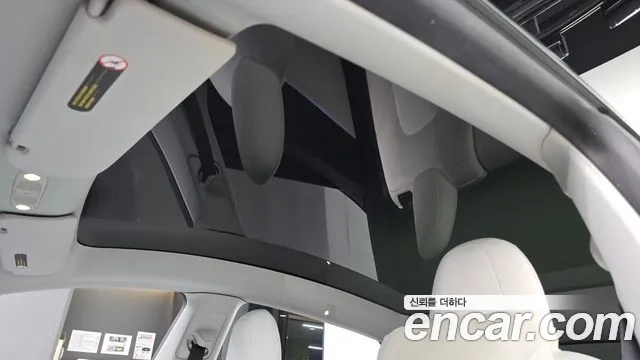 Tesla Model Y — Фото автомобиля 20