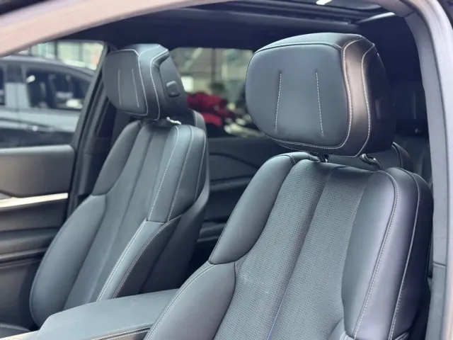 Cadillac XT5 — Фото автомобиля 17