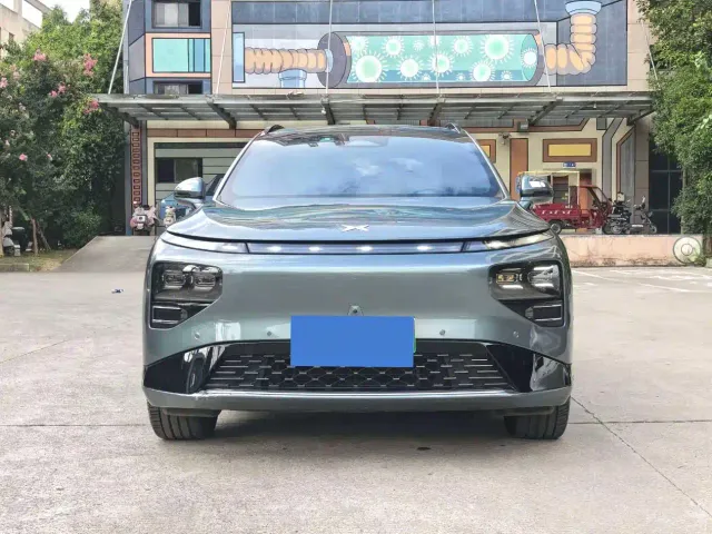 Xpeng G9 — Фото автомобиля 2