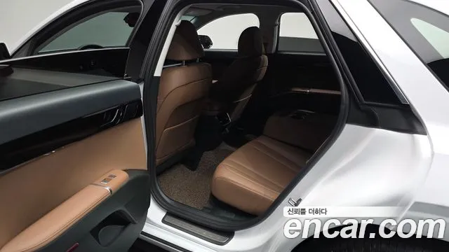 Hyundai Grandeur GN7 — Фото автомобиля 16