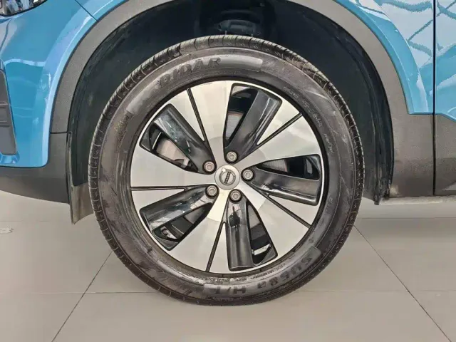 Volvo XC40 — Фото автомобиля 6