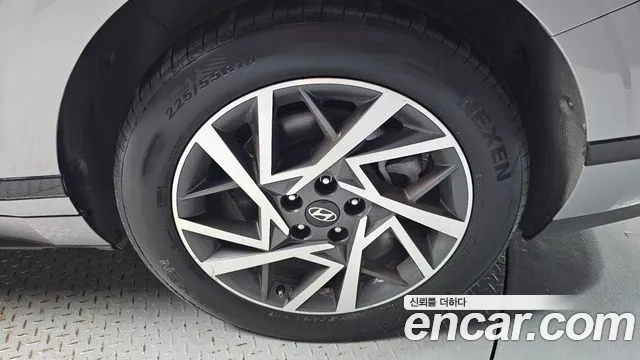 Hyundai Grandeur Grandeur (GN7) 3.5 LPG 2WD (Такси) — Фото автомобиля 20