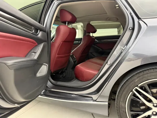 Honda Accord — Фото автомобиля 14