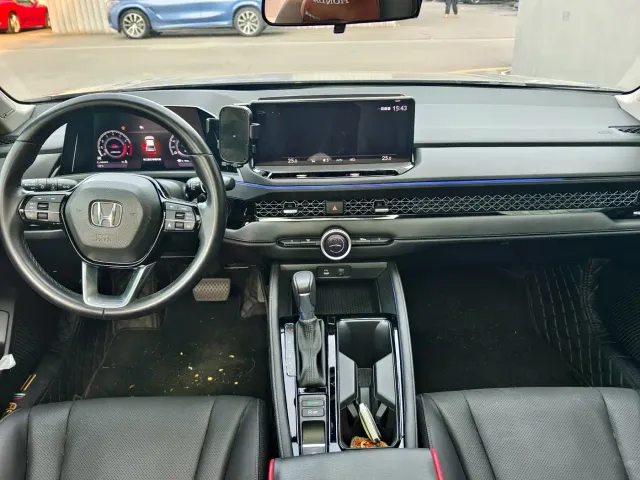 Honda Accord — Фото автомобиля 8
