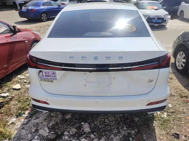 Roewe i5 — Фото автомобиля 5