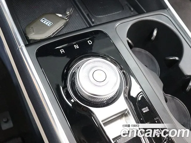 Kia Carnival Generation 4 — Фото автомобиля 9