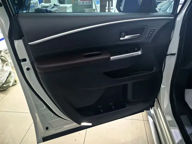 Toyota Granvia — Фото автомобиля 3