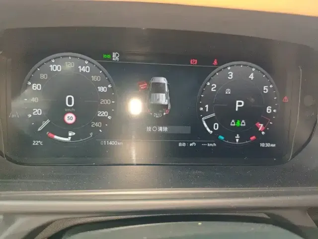 Land Rover Defender — Фото автомобиля 8