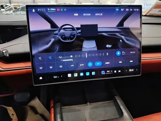 Xiaomi SU7 — Фото автомобиля 12