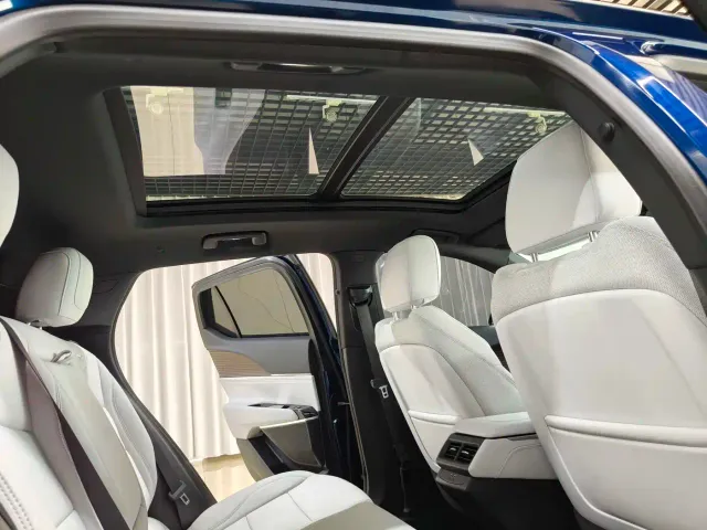 Cadillac GT4 — Фото автомобиля 16