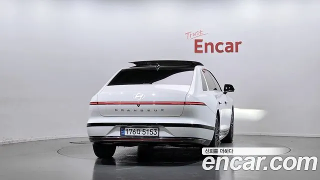 Hyundai Grandeur GN7 — Фото автомобиля 4