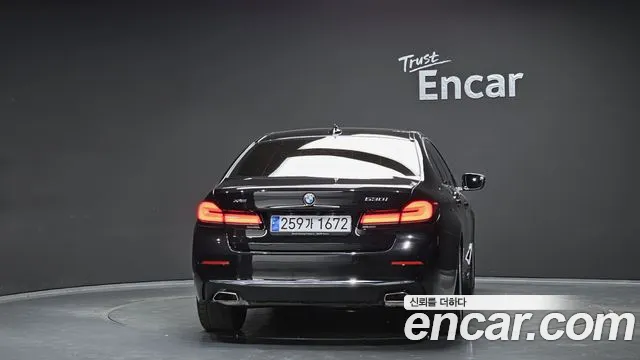 BMW 5-Series 5 серия (G30) 530i xDrive Luxury — Фото автомобиля 4