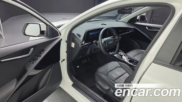 Kia Niro New — Фото автомобиля 15