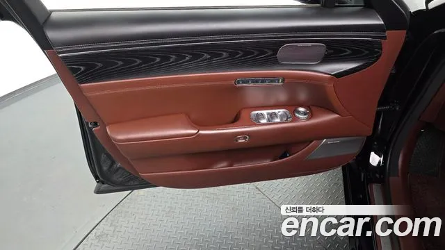 Genesis G90 — Фото автомобиля 21