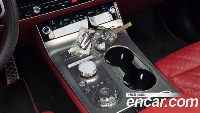 Genesis GV70 2.5T Бензин AWD — Фото автомобиля 9