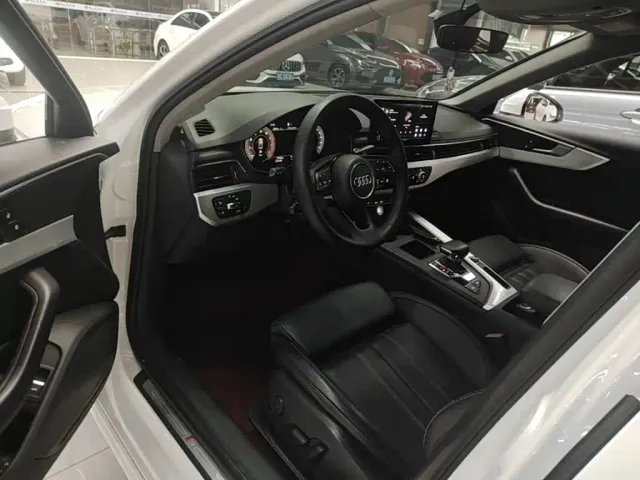 Audi A4L — Фото автомобиля 14