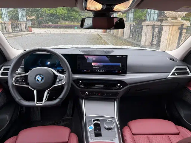 BMW i3 — Фото автомобиля 6