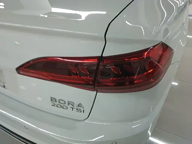 Volkswagen Bora — Фото автомобиля 7
