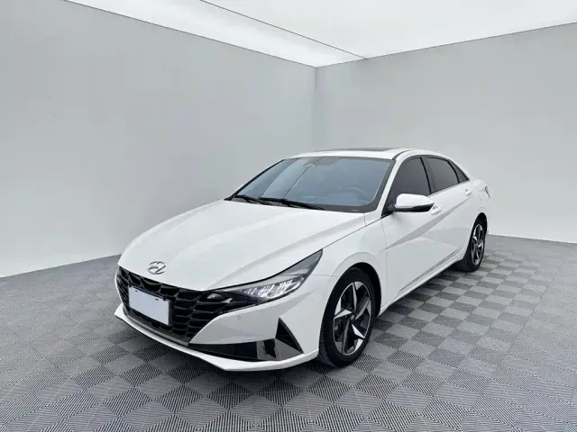 Фотография автомобиля — Hyundai Elantra