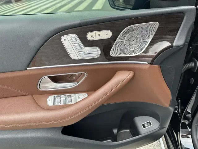 Mercedes-Benz GLE-Class — Фото автомобиля 9