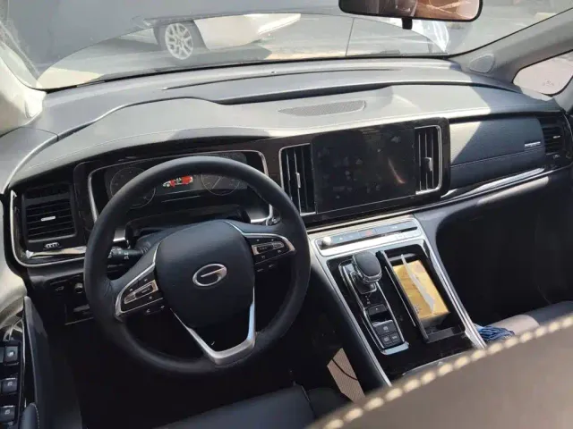 GAC Trumpchi M8 — Фото автомобиля 10