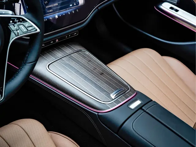 Mercedes-Benz E-Class — Фото автомобиля 14