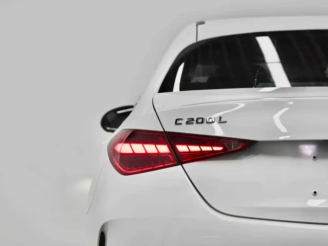 Mercedes-Benz C-Class — Фото автомобиля 13