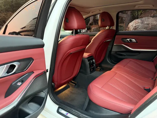 BMW 3 Series — Фото автомобиля 10