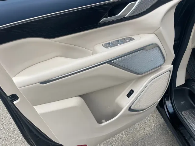 Wey Alpine — Фото автомобиля 12