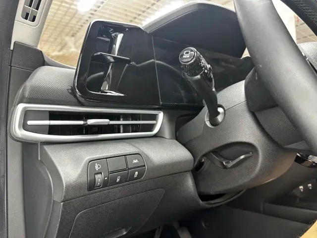 Hyundai Elantra — Фото автомобиля 22
