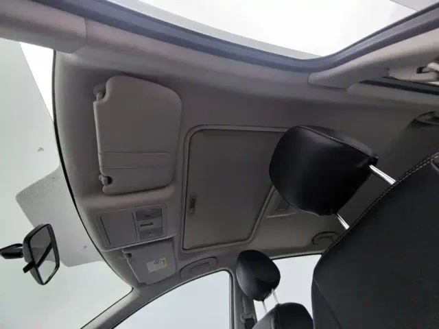 Nissan Tiida — Фото автомобиля 14
